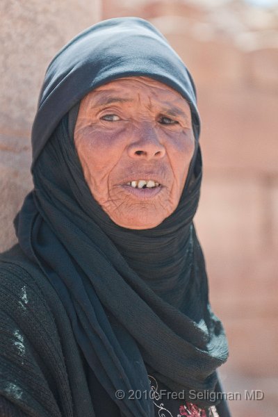 20100412_135922 D300.jpg - Lady, Petra, Jordan